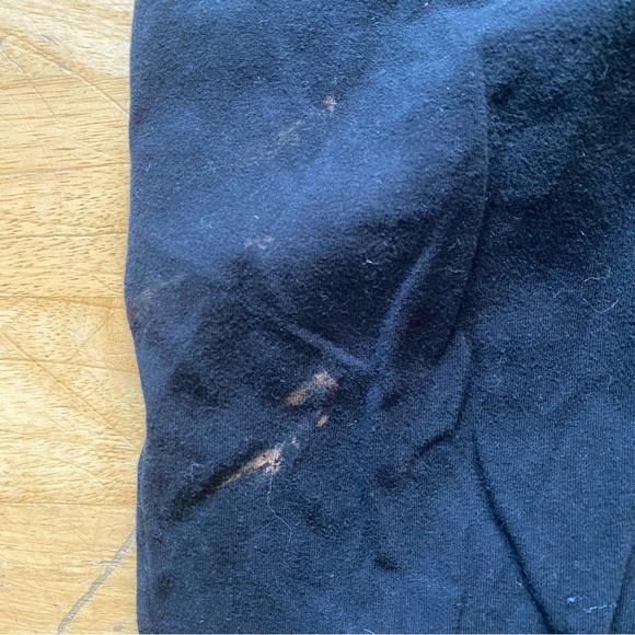 Six Piece Maternity Bundle: Tank tops, Shorts, T-Shirt, Leggings, Pajama Top - Picture 13 of 15